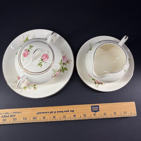 Royal Wilton Sugar Bowl & Creamer Set With 22K Gold Trim - Picture 10 of 11